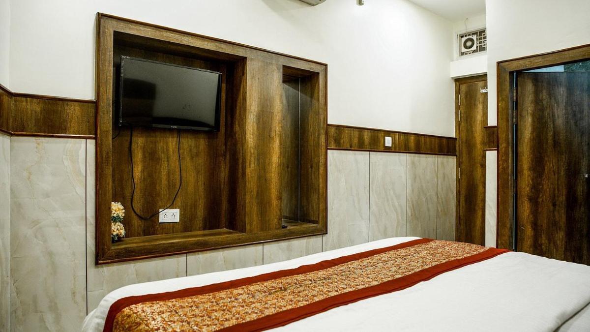 Hotel Raghunath Jammu Luaran gambar