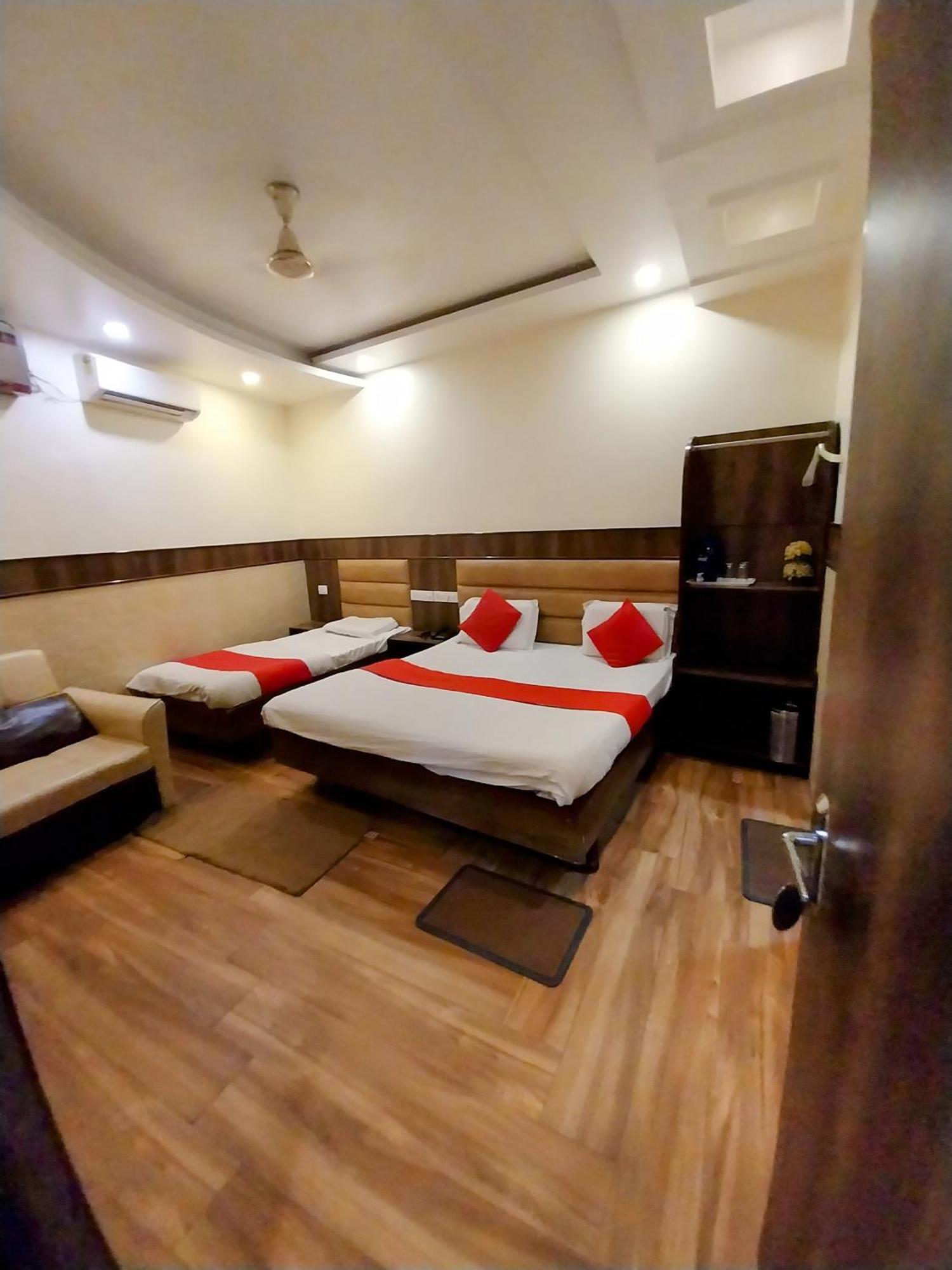 Hotel Raghunath Jammu Luaran gambar