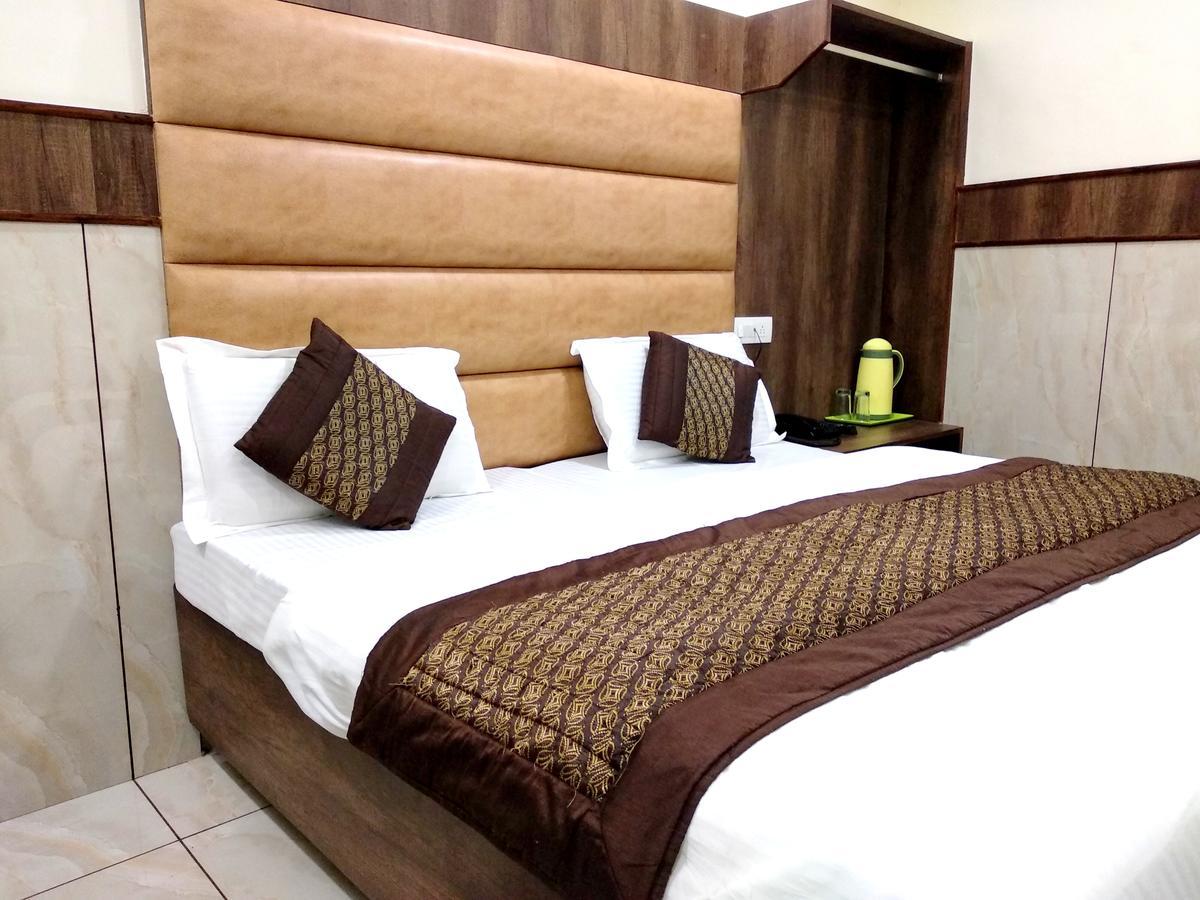 Hotel Raghunath Jammu Luaran gambar